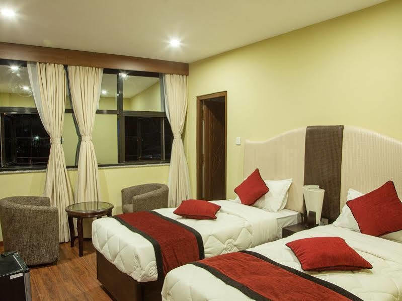 Hotel Meridian Suite Kathmandu Buitenkant foto