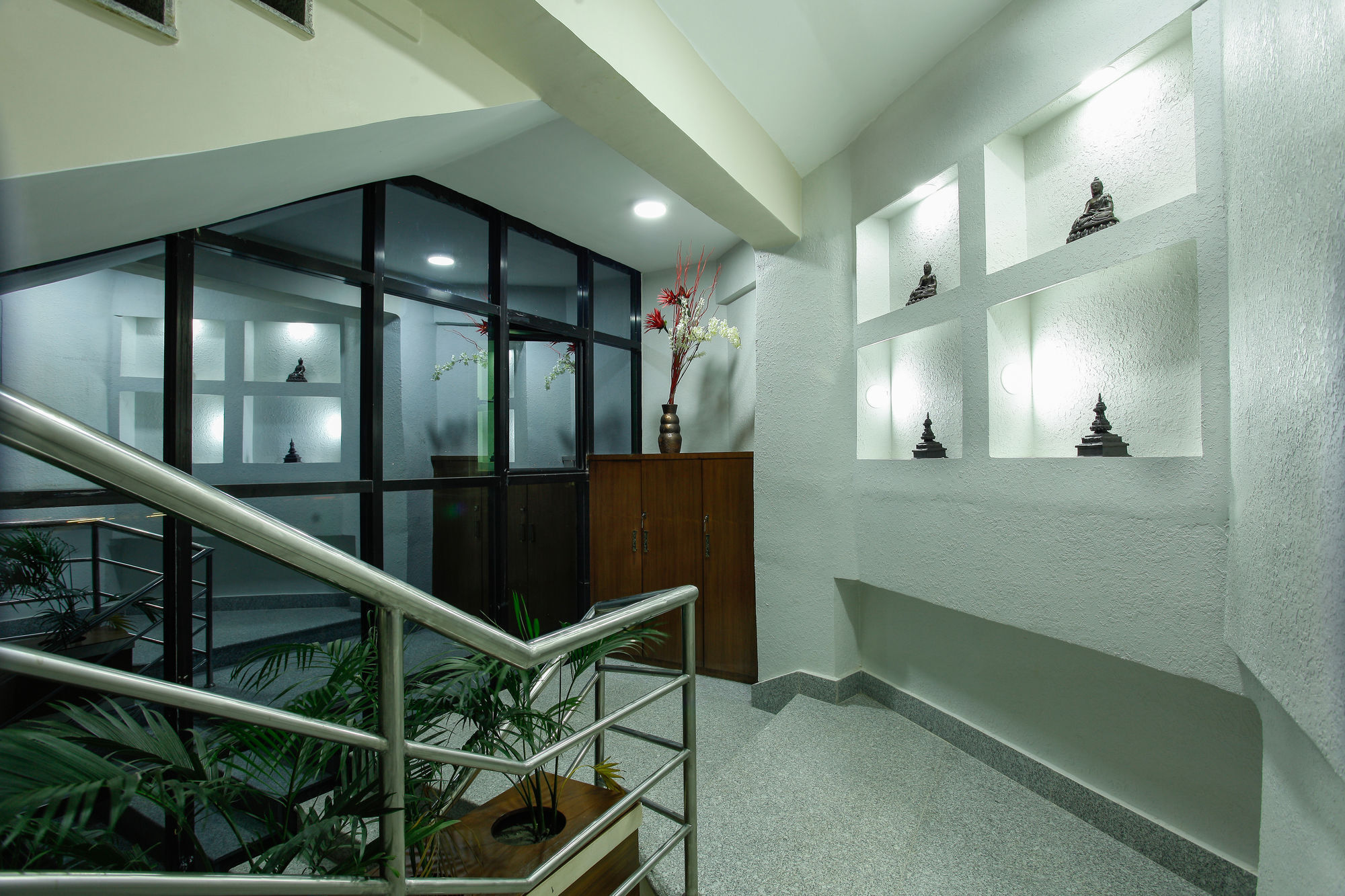 Hotel Meridian Suite Kathmandu Buitenkant foto