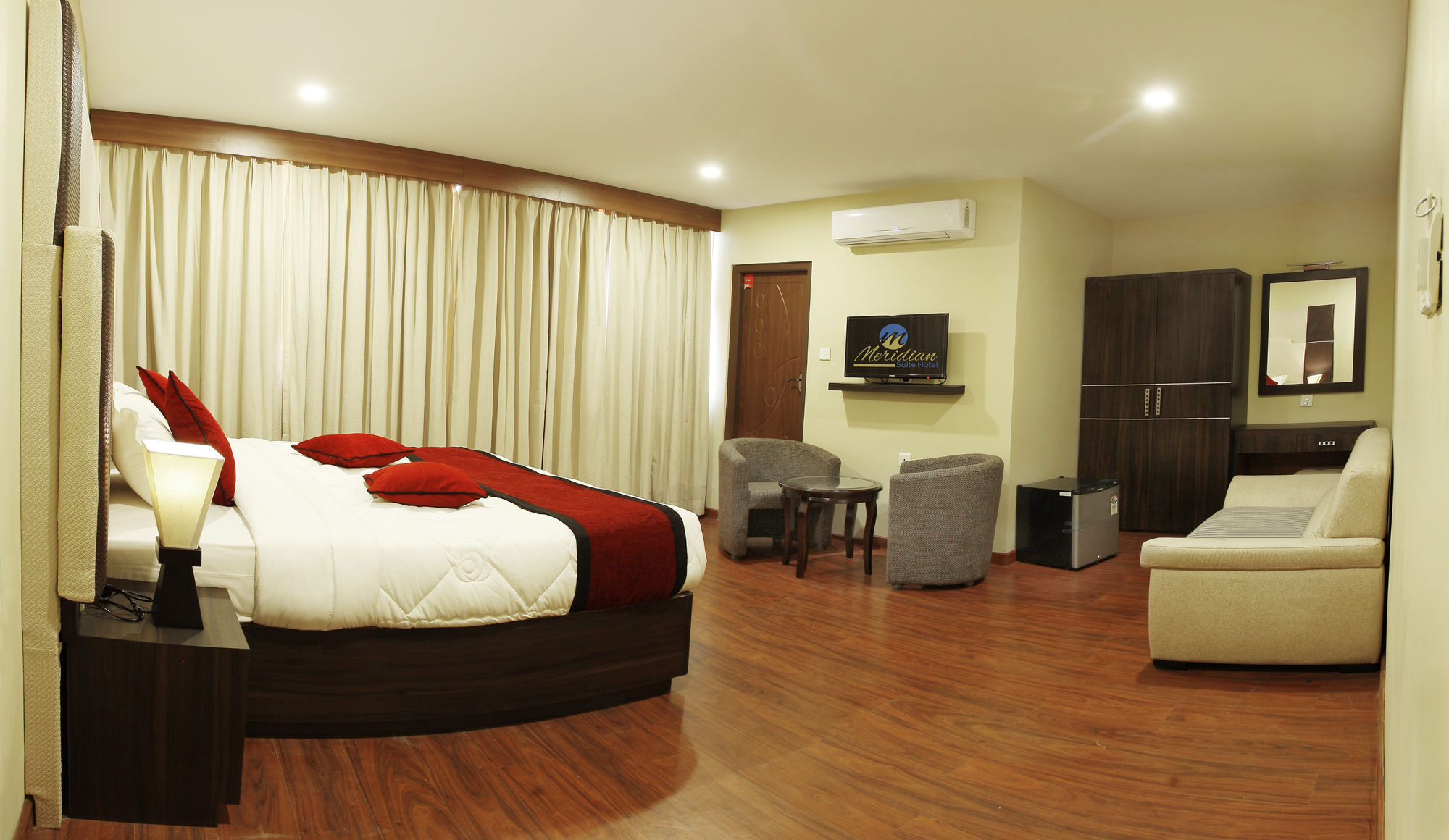 Hotel Meridian Suite Kathmandu Buitenkant foto