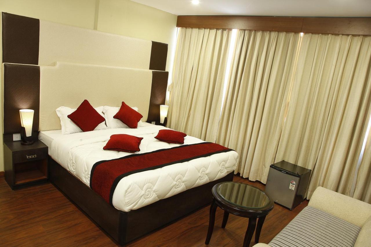 Hotel Meridian Suite Kathmandu Kamer foto